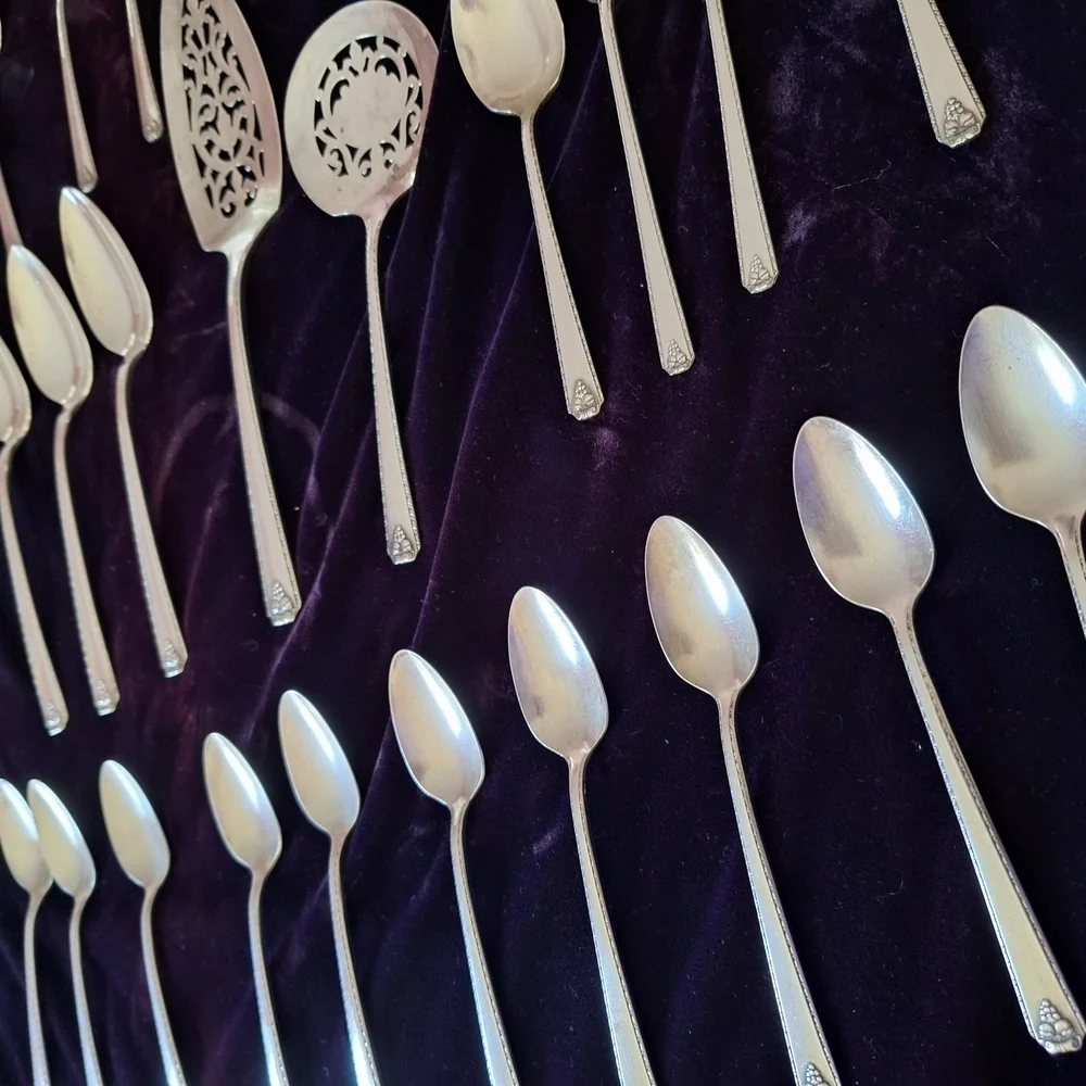 Prestige Silver Dining Flatware Collection with Classic Design Lot 1